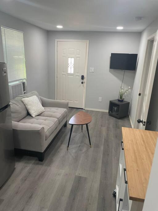 Cozy 1 Bed Close To Downtown Хюстън Екстериор снимка